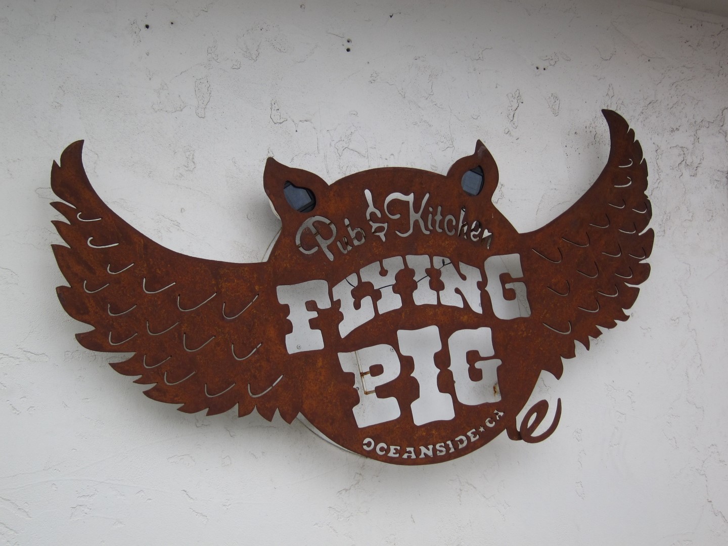 Flying Pig Pub & Kitchen